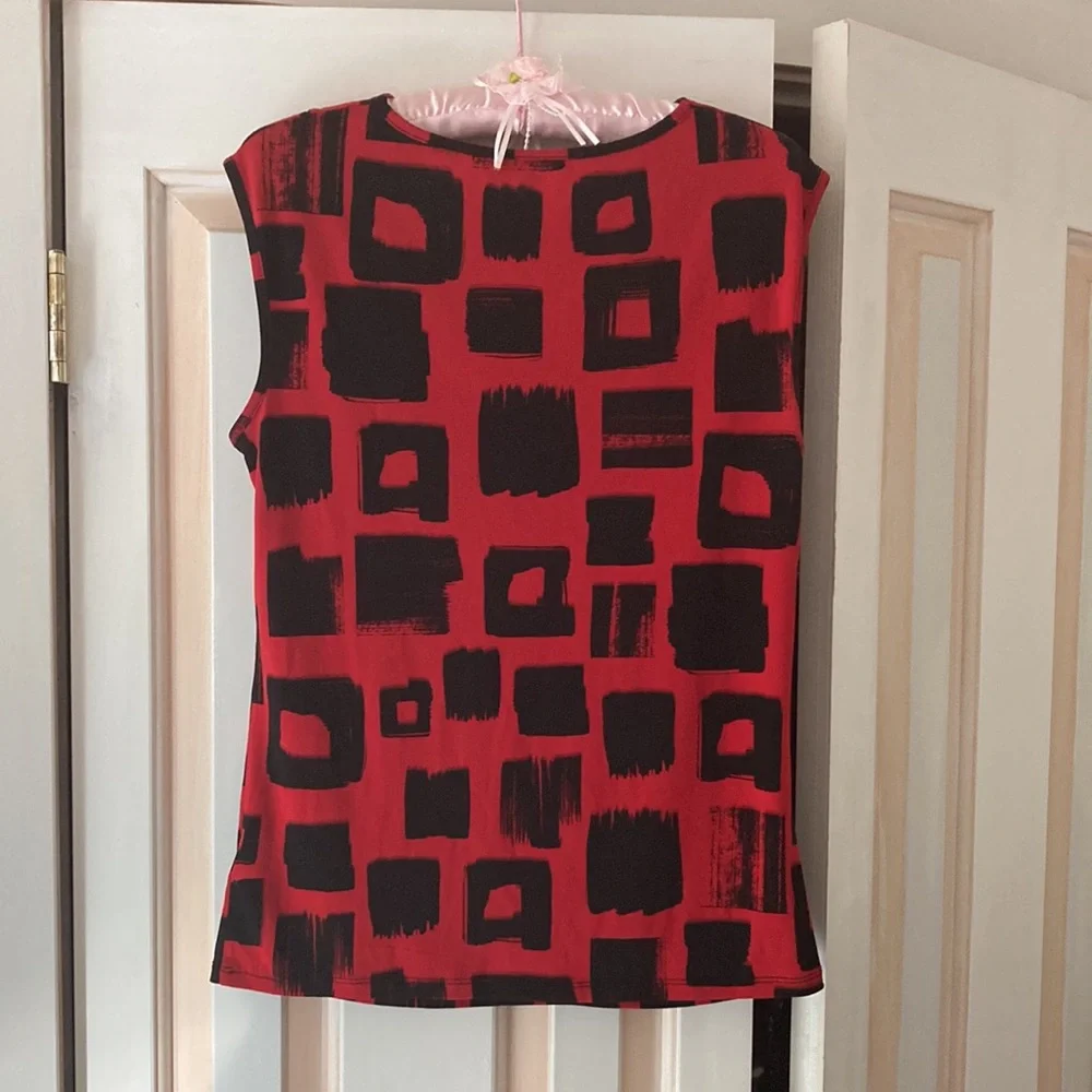 Michael Kors size medium red and black droop neck blouse - Picture 6 of 6